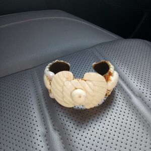 Women's Vintage Cream Shell Cuff Bracelet  With Accented Pearls On Each Side